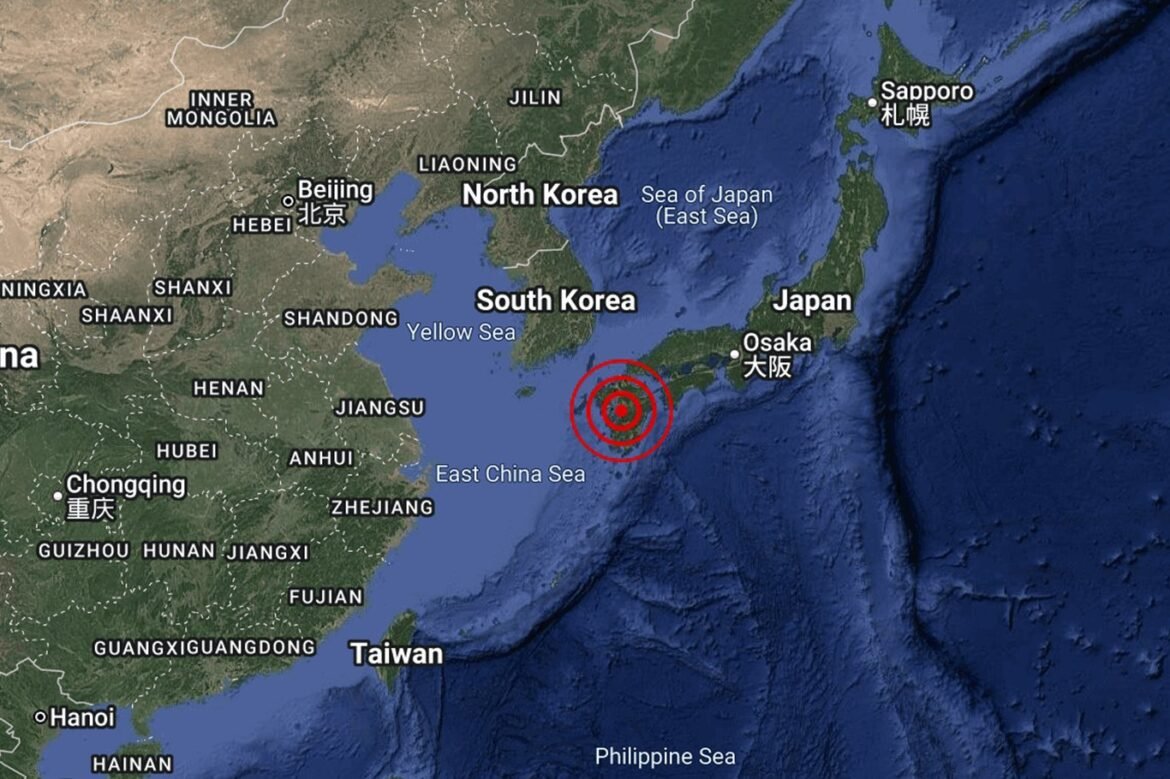 Map showing an earthquake epicenter in the East China Sea, off the eastern coast of China, marked by concentric red circles southwest of Japan and near Taiwan.